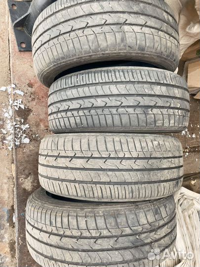 Toyo Tranpath MPZ 215/50 R17