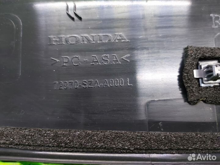 Молдинг стекла двери задний левый Honda Pilot YF4