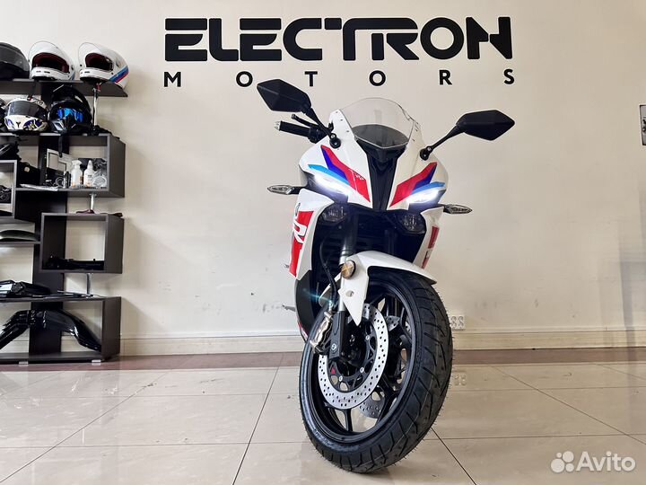 Электромотоцикл BMW RR