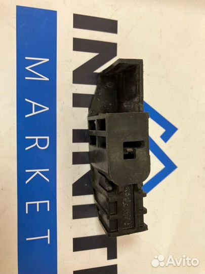 Кронштейн радиатора кондиционера Infiniti Qx70 S51