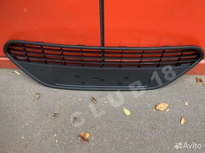 Решетка в бампер Ford Focus 2 2008-2011 черная