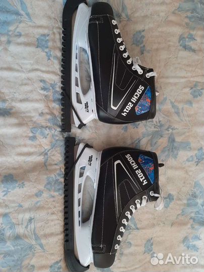 Коньки хоккейные