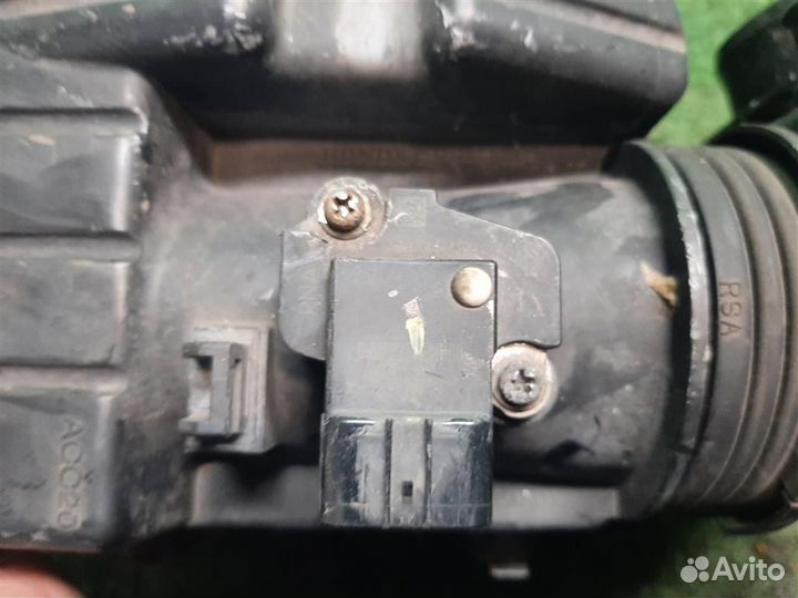 Корпус воздушного фильтра Honda Civic 5D (FN) 2007