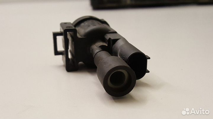 Клапан электромагнитный (Mercedes-Benz GLA-class)