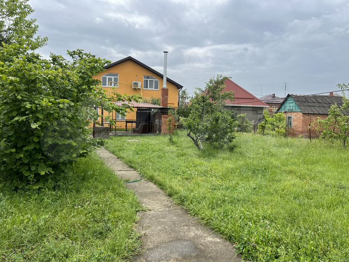 Дом 200 м² на участке 8 сот.