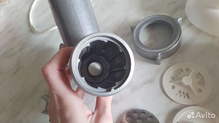 Электромясорубка Белвар Помощница 900вт