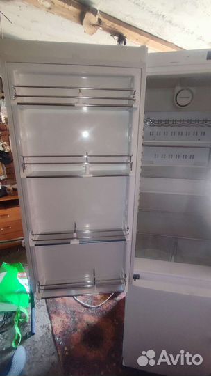 Холодильник liebherr