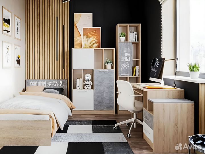 Школьный стол для двоих у окна