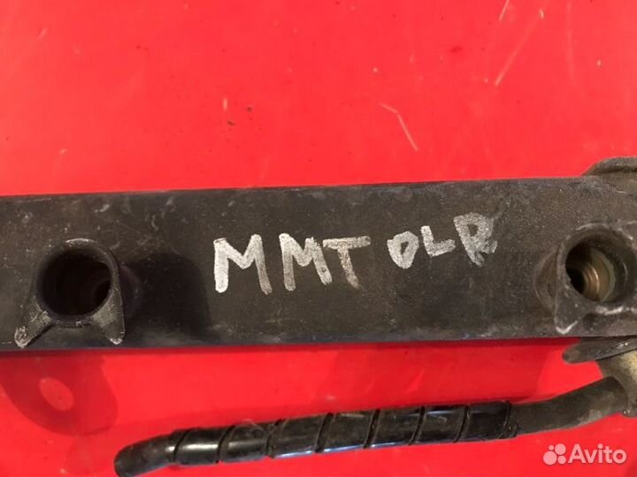 Топливная рейка (рампа) Mitsubishi Outlander 2