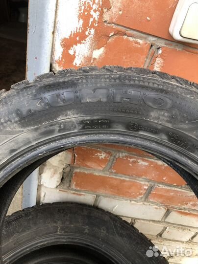 Kumho WinterCraft Ice WI31 225/60 R18 и 225/60 R18 104