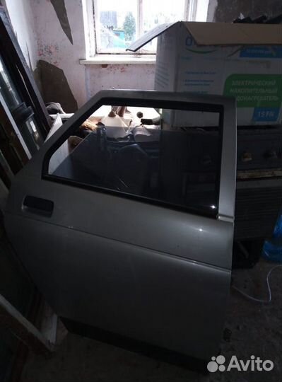 Дверь правая задняя ваз 21 10.21 12