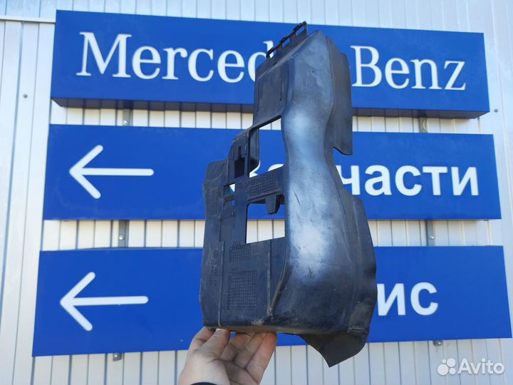 Накладка панели крепления облицовки (телевизора) m