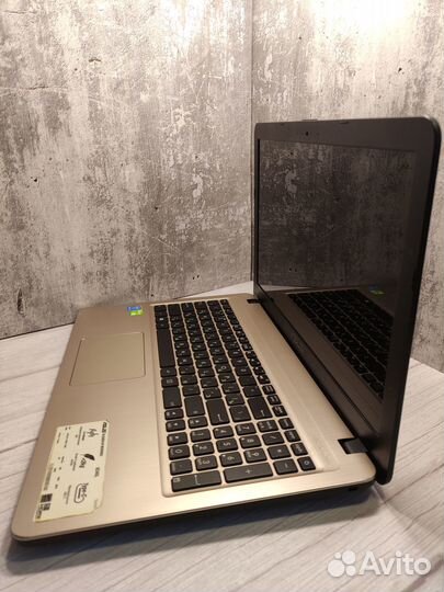 Мощный Asus 15.6 Дюйма/GeForce 920M/8GB Озу/SSD