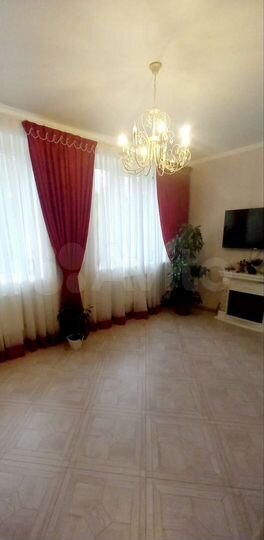 3-к. квартира, 108 м², 2/3 эт.