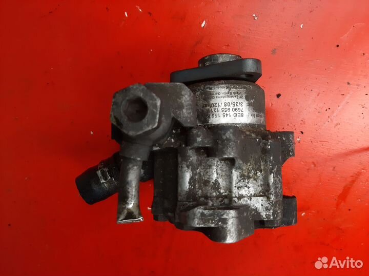 Насос гидроусилителя Audi A4 B8