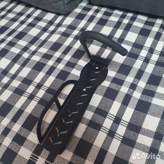 Настенное крепление для велосипеда самоката