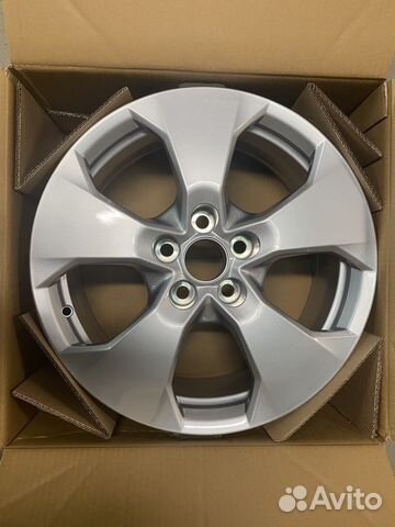 Комплект 4 шт. Оригинал. Диски toyota 17’. Новые