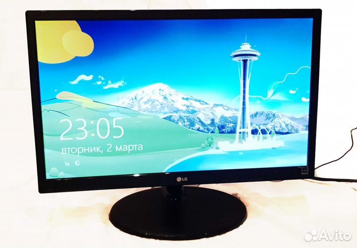 Монитор LG 22M38A в отличном состоянии