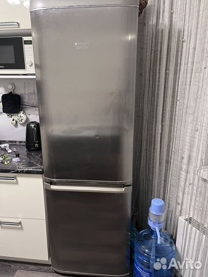 Холодильник Ariston Hotpoint