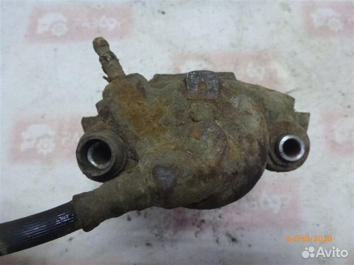 Суппорт передний левый Volkswagen Golf MK2 RF 1988