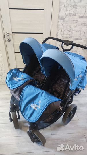 Коляска для двойни