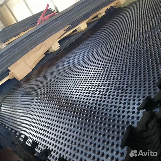 Полы для конюшен(в виде матов) 