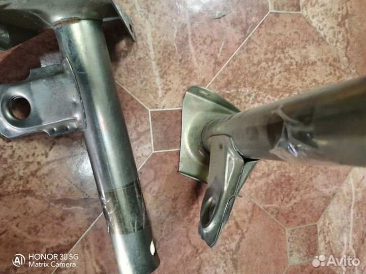 Кронштейн ваз-2107 бампера (трубы) к-т