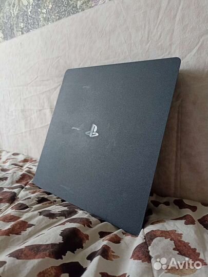 Sony PS4 slim 1tb + 2 dualshock