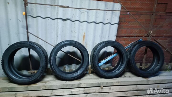 Triangle Snowlink TWT02 215/45 R17 91