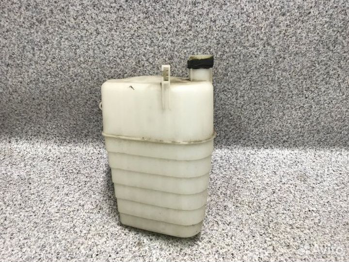 Резонатор воздушного фильтра Toyota Avensis