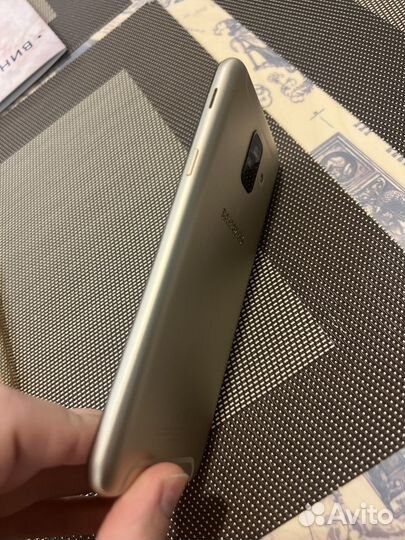 Samsung Galaxy A6, 3/32 ГБ
