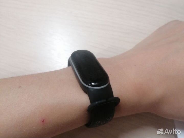 Часы MiBand 6