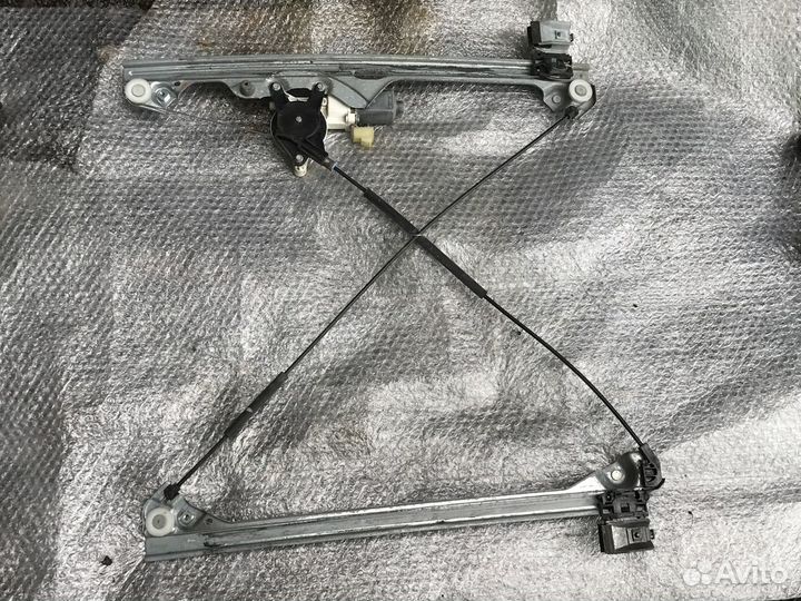 Стеклоподъемник передний правый Escalade 06-14