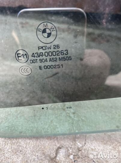 BMW X5 F15 стекло заднее левое