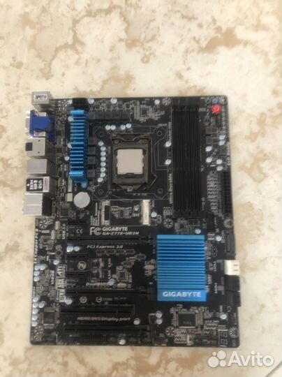 Материнская плата с процессором