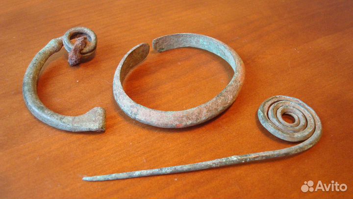 Набор: фибула, заколка, браслет, 3. Скифы. Антика