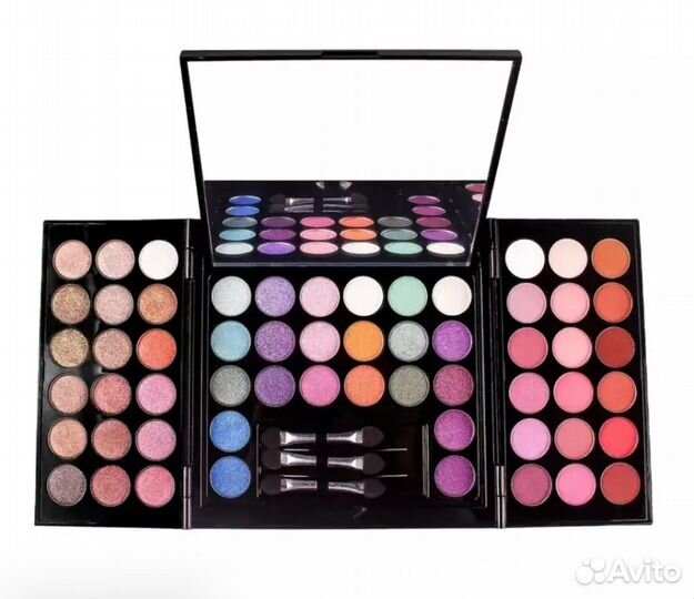 Набор декоративной косметики новый подарочный