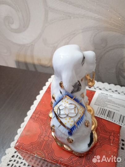 Фарфоровые статуэтки