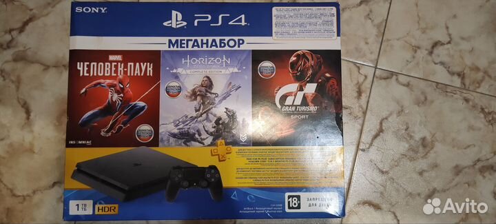 Sony PlayStation 4 slim 1tb CUH-2208B