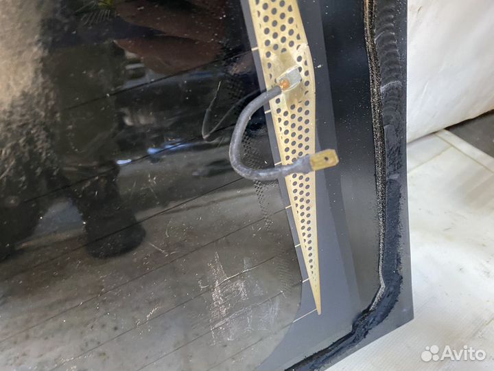 Стекло крышки багажника Ford C-MAX