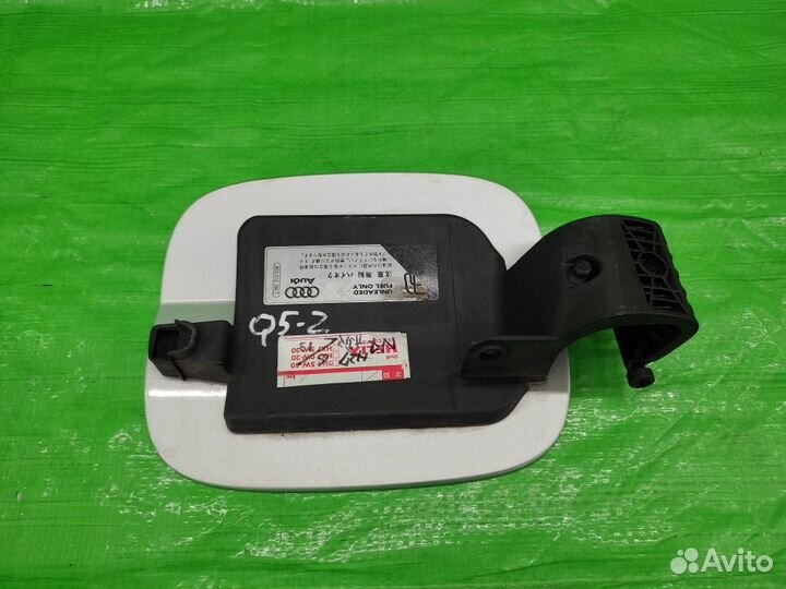 Лючок бензобака (топливного бака) Audi Q5 08-17