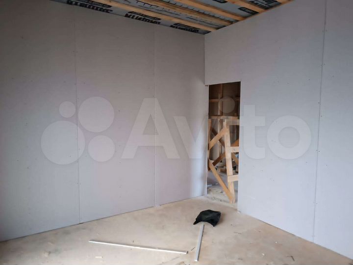 Коттедж 185 м² на участке 7,5 сот.