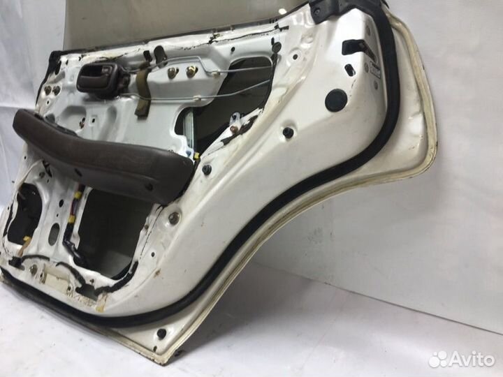 Дверь задняя правая Toyota Chaser GX81 1GFE 1991