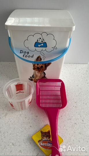 Контейнер для корма животным
