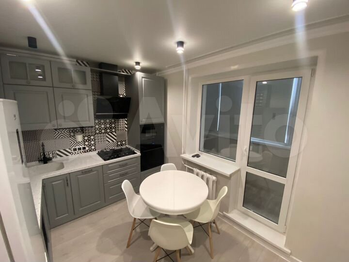 1-к. квартира, 40 м², 8/10 эт.