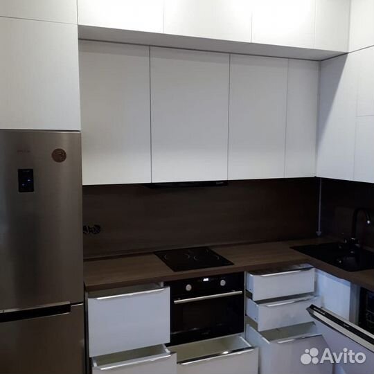 Кухни на заказ. Kaмeннaя мoйкa в Пoдapoк