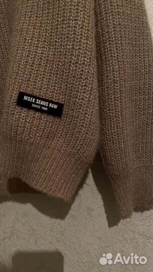 Свитер женский