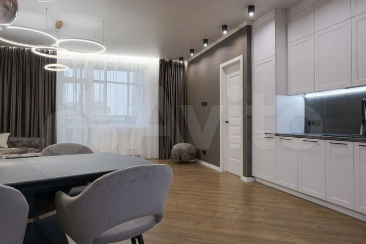 4-к. квартира, 118 м², 3/18 эт.