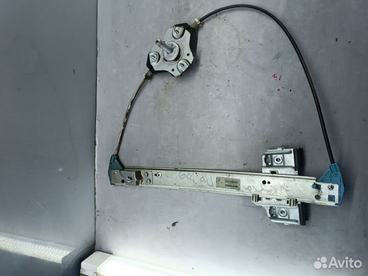 Стеклоподъемник правый задний LADA Vesta
