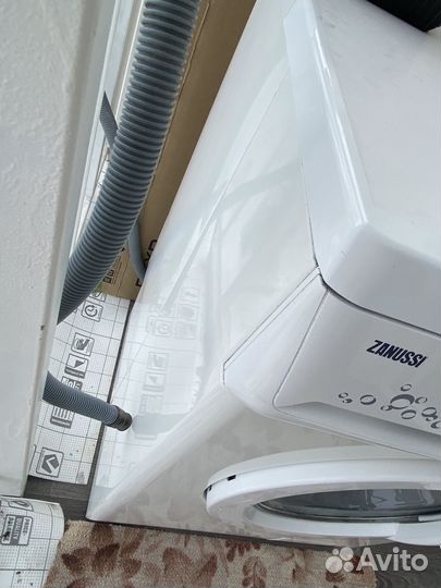 Стиральная машина zanussi